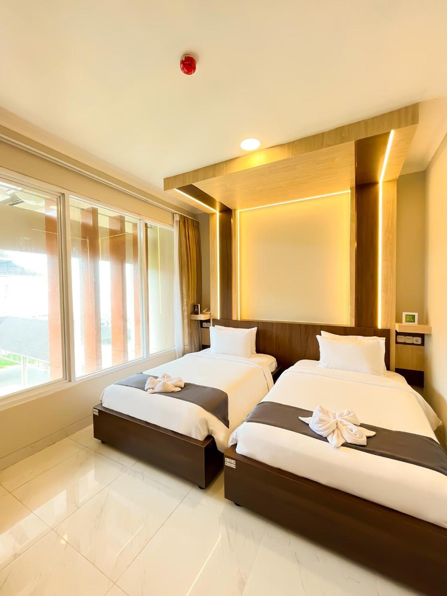 Horison Resort Antawirya Jepara Esterno foto